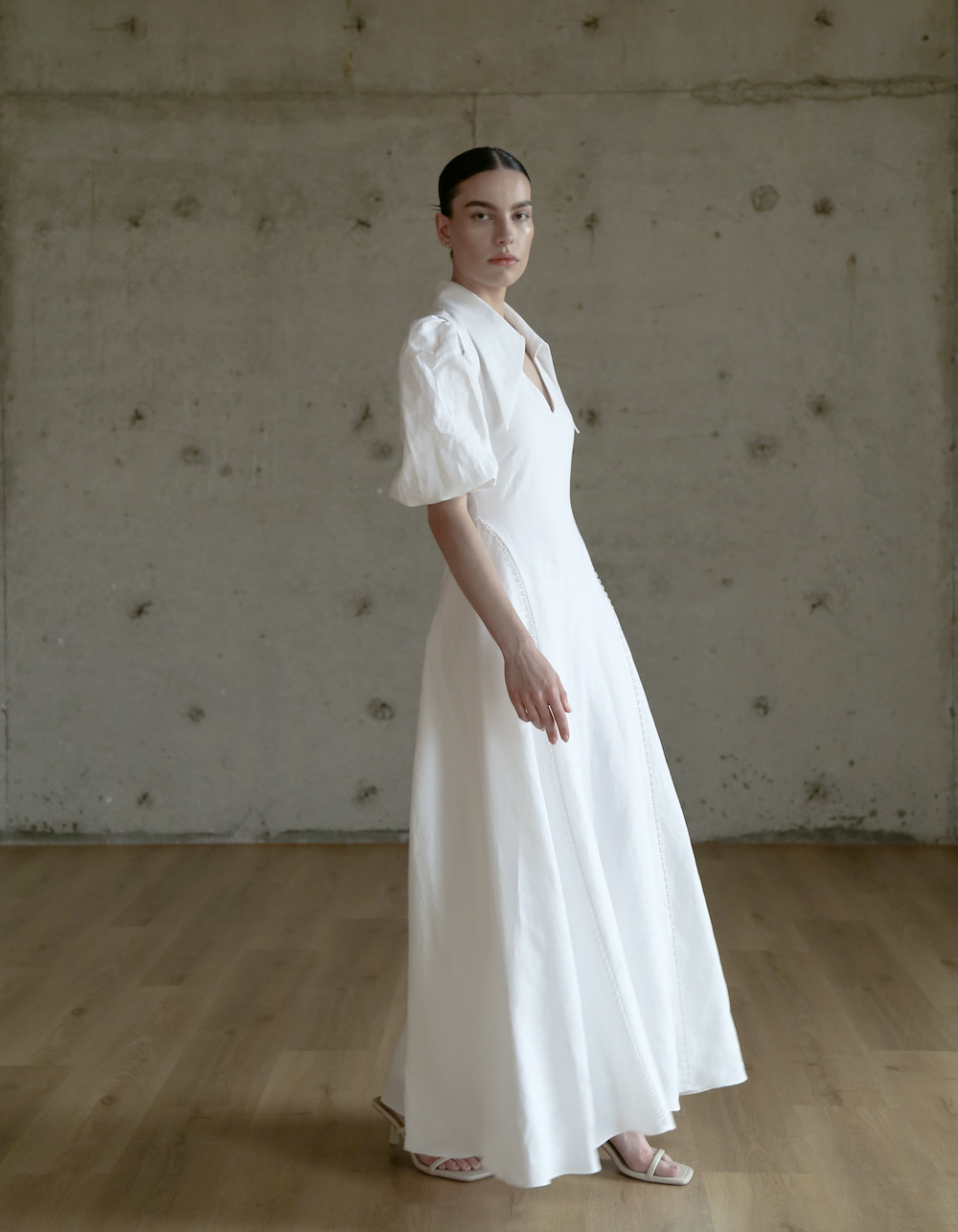 AMARI Maxi White Linen Dress  maet